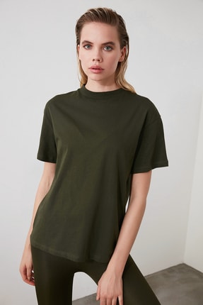 TRENDYOLMİLLA Haki Dik Yaka Basic &Ouml;rme T-Shirt TWOAW20TS0096