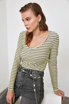 TRENDYOLMİLLA &Ccedil;ok Renkli &Ccedil;izgili &Ouml;rme Bluz TWOAW21BZ0120