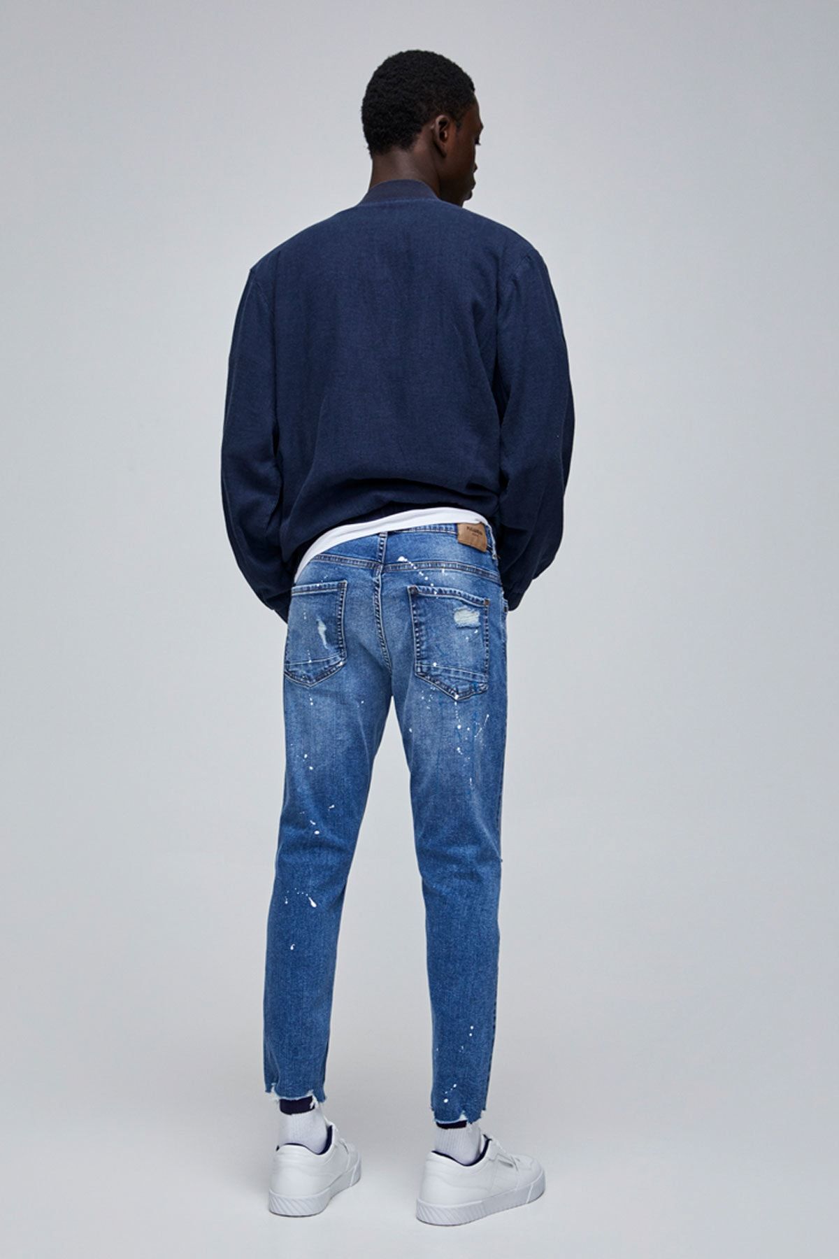 Distressed Carrot Fit Jean