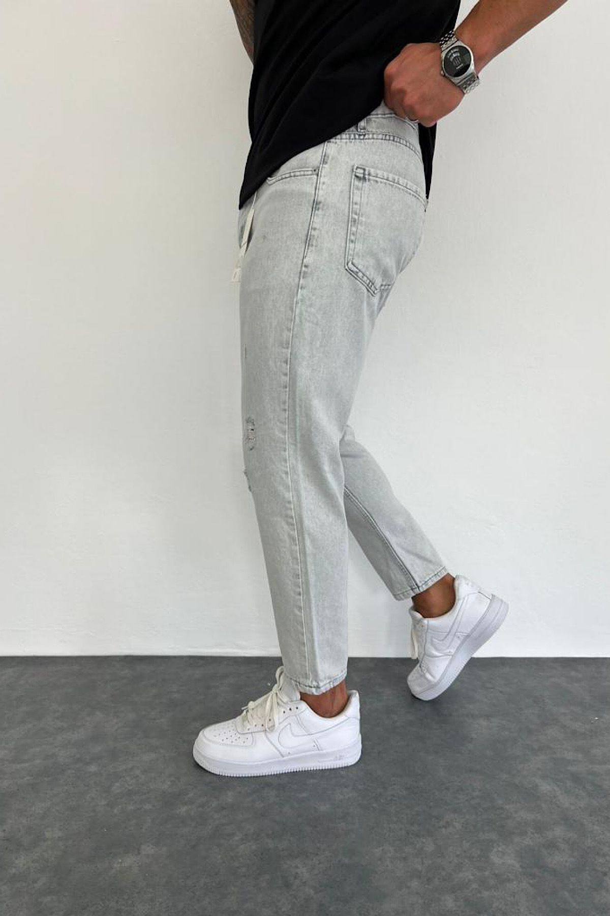 Gray deals ripped jeans