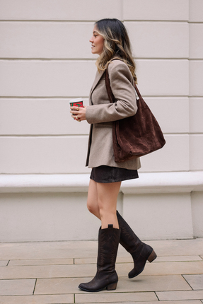 Koyu Kahverengi Premium Hakiki Deri Süet Kadın Maksi Boy Omuz Çantası TAKAW26OC00041 Image 1