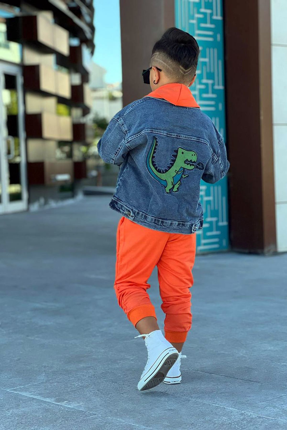 Jean tracksuit store