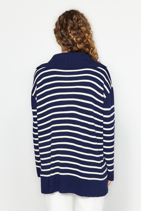 Lacivert Rahat Kalıp Çizgili Triko Kazak TCTAW24AK00172 Image 5