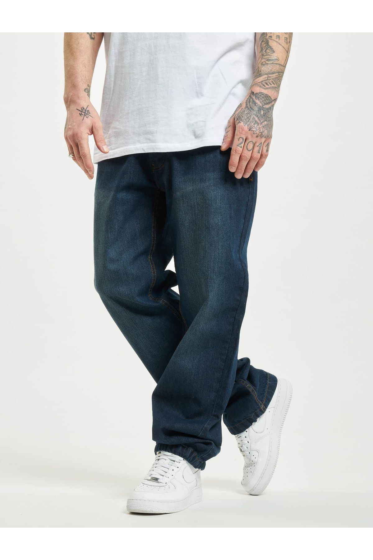 Rocawear slim fit jeans sales