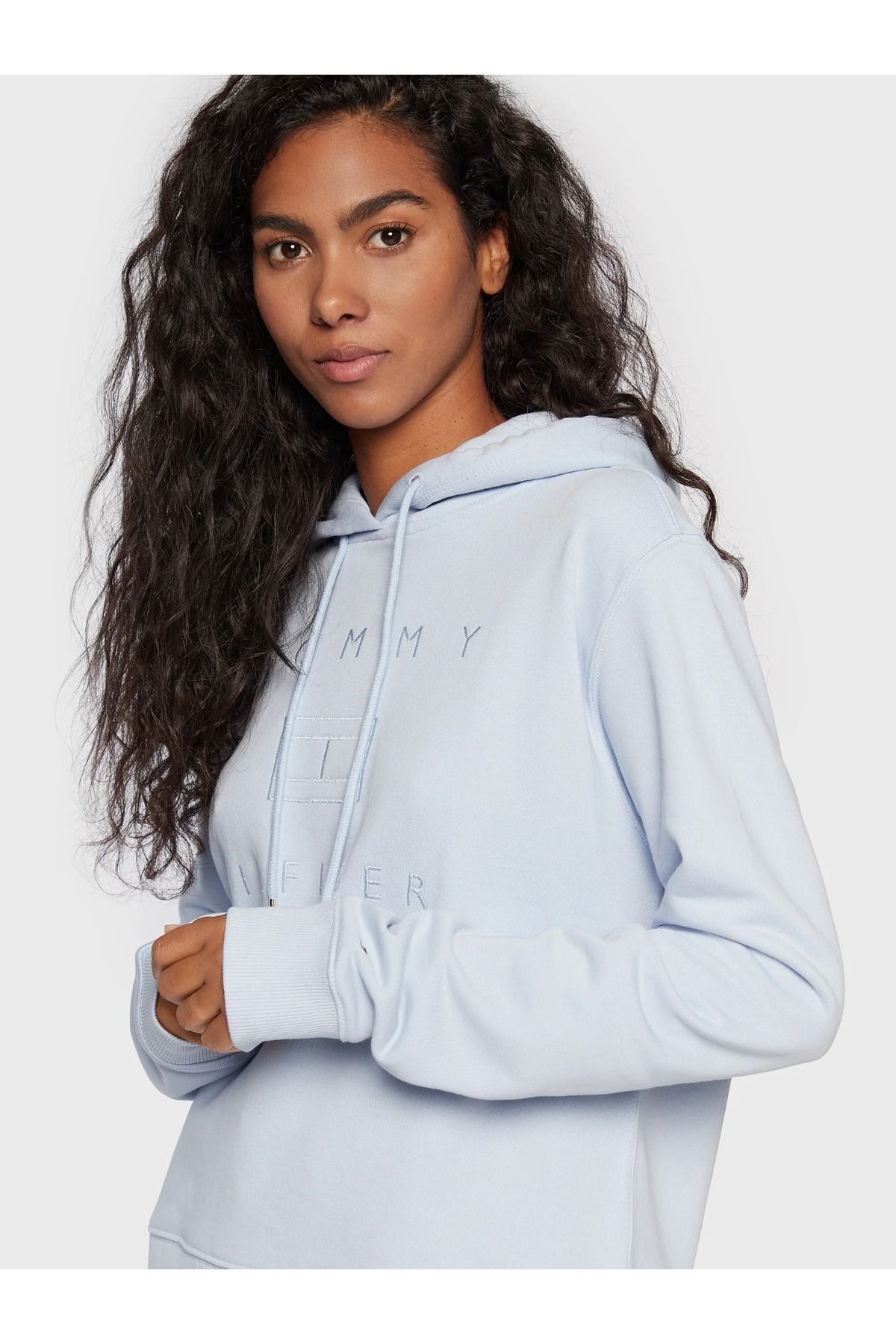 Tommy hilfiger metallic logo sweatshirt hot sale