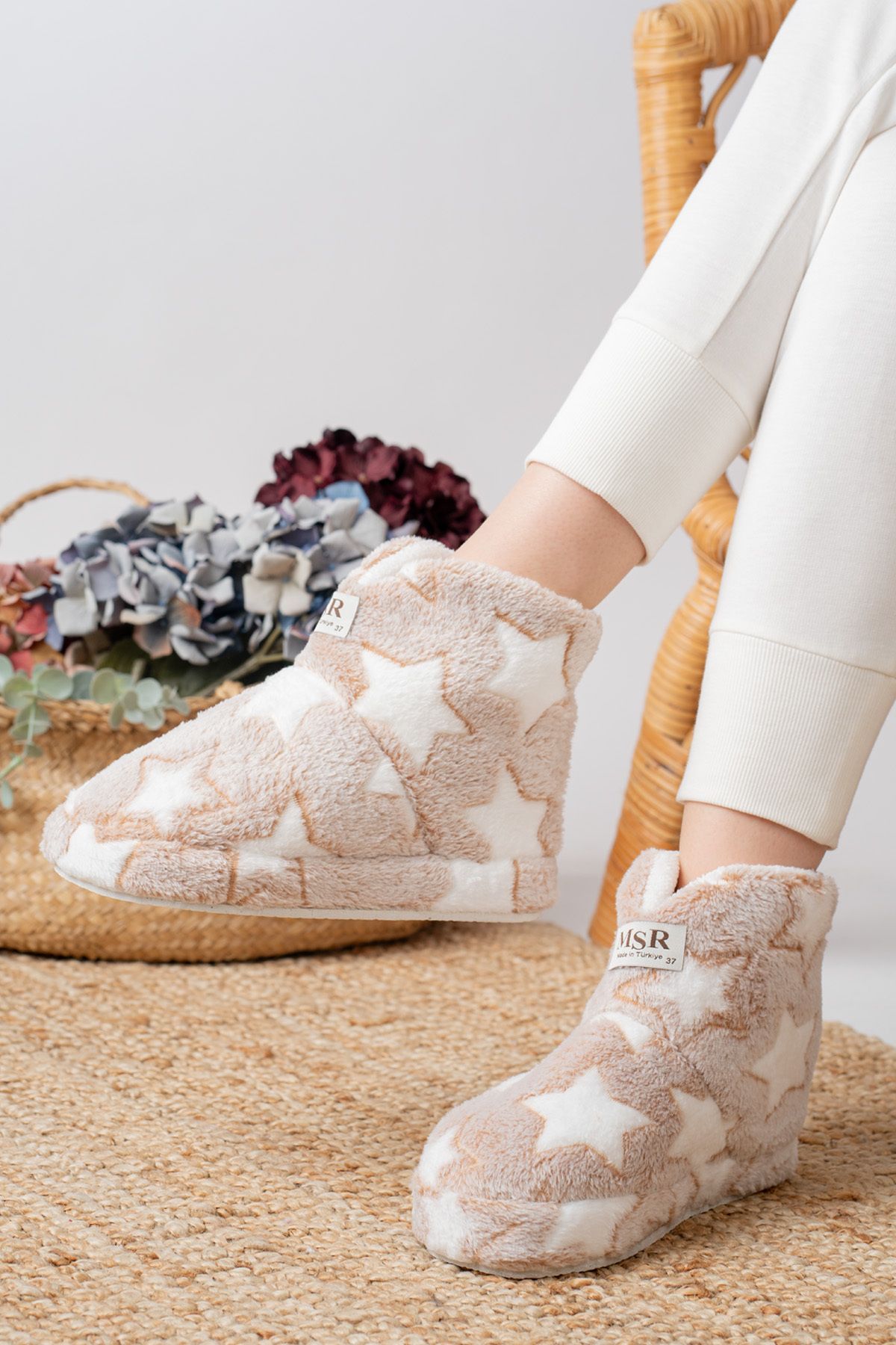 Furry house shop shoes boots