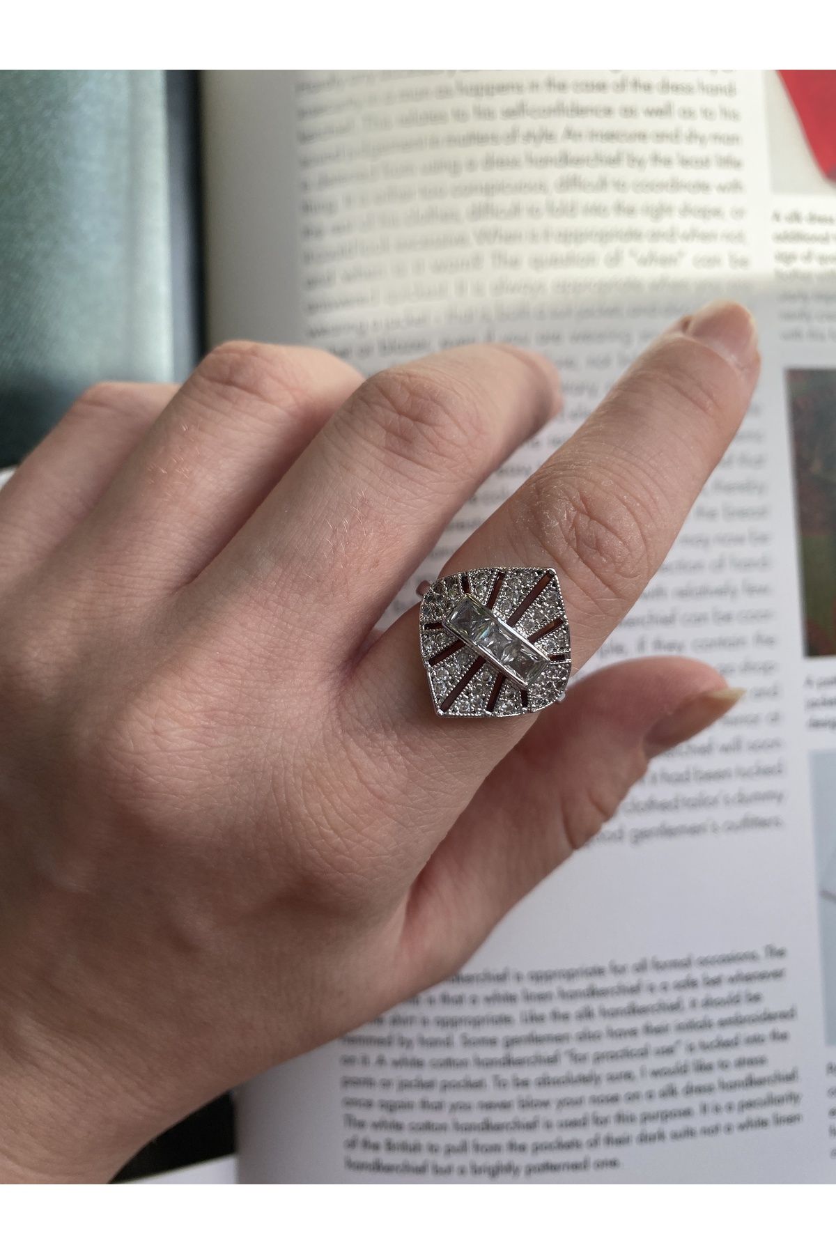 Square best sale bottom ring