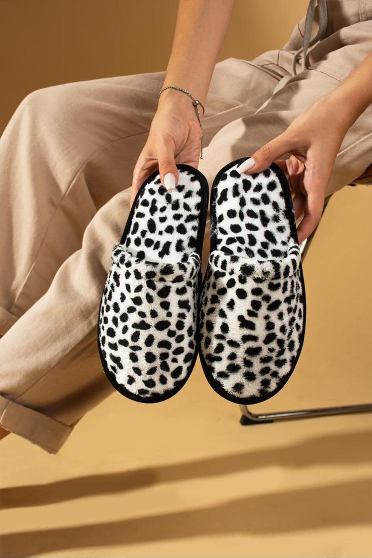 Womens leopard shop house slippers