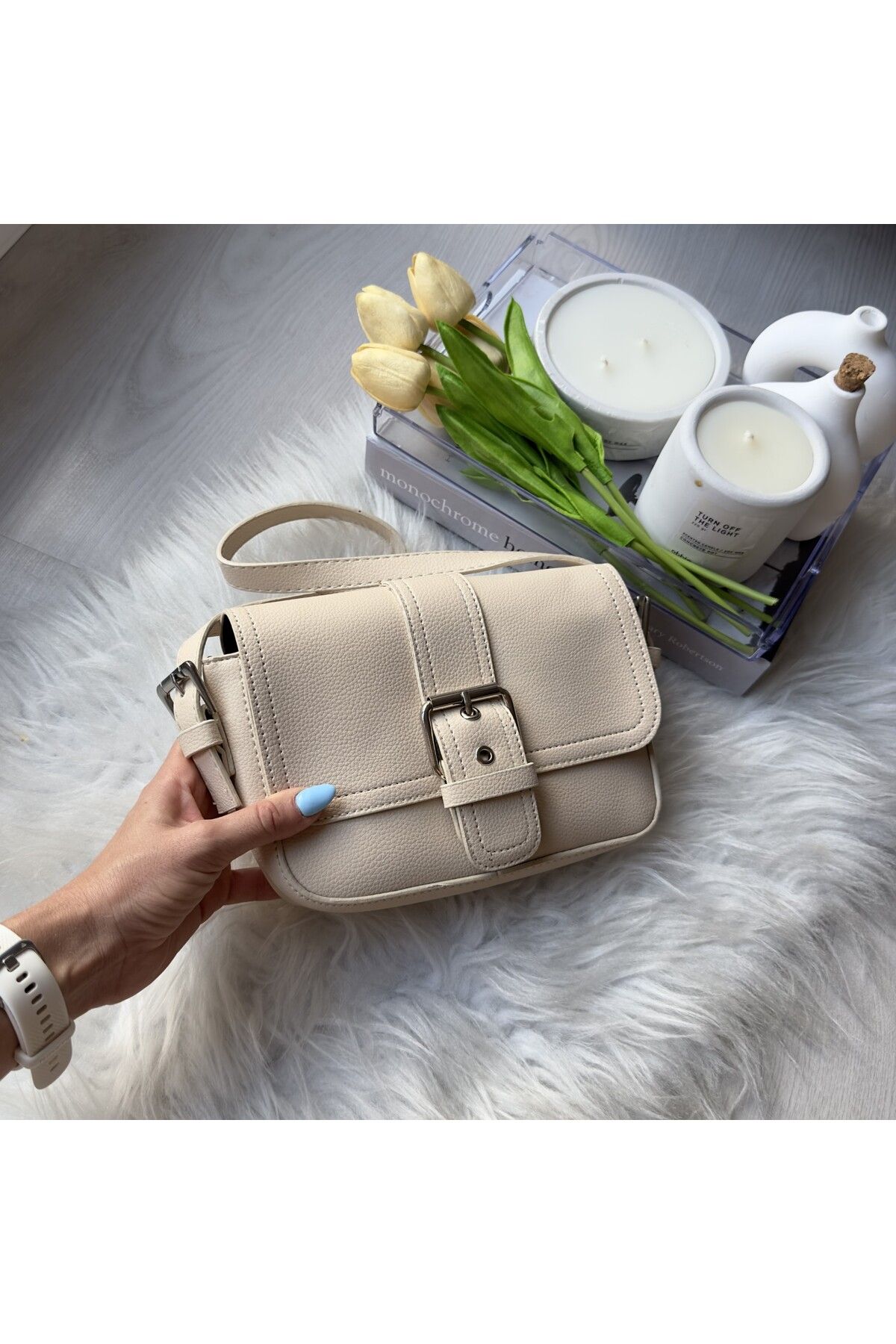 Cream best sale colour purse