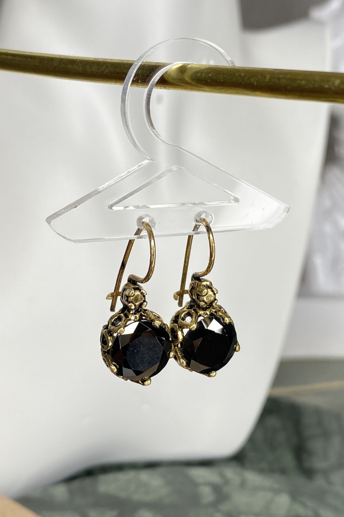 Black prom hot sale jewelry