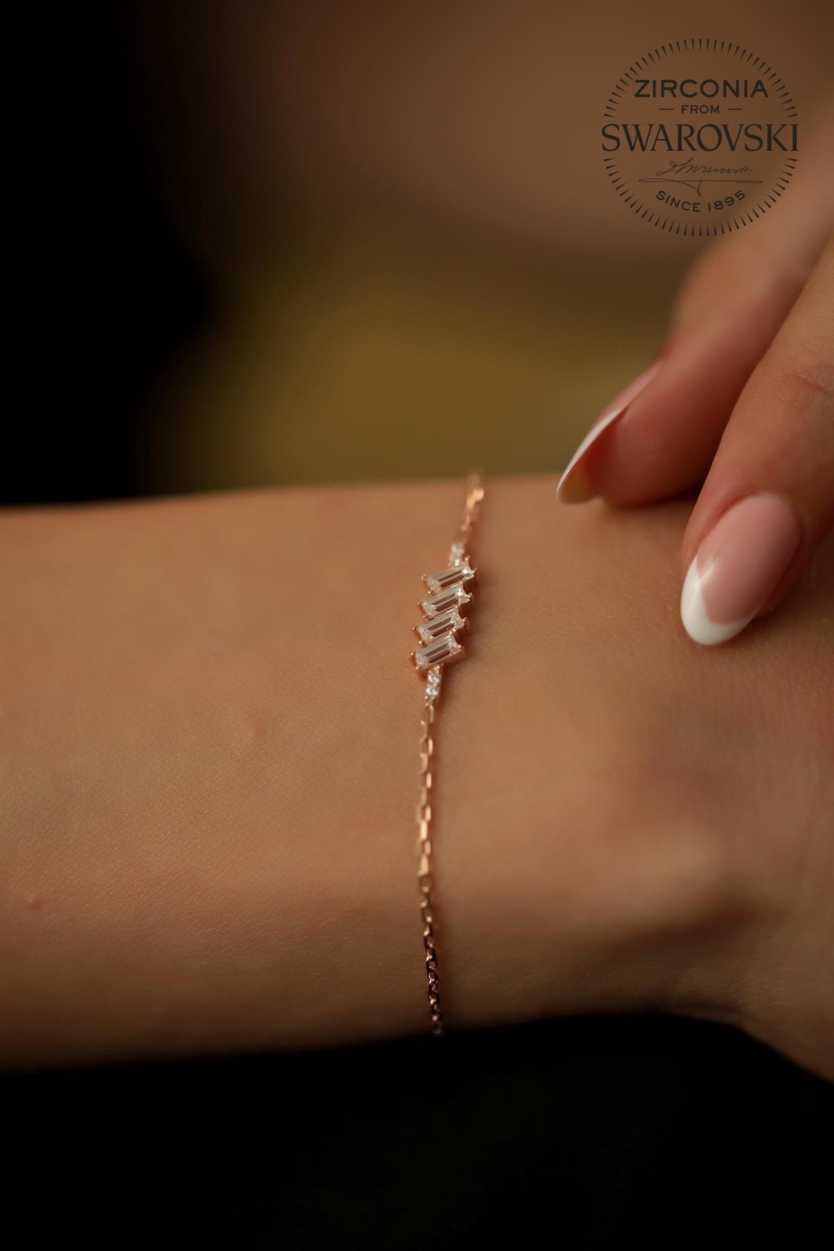 Ninova Silver Kadın Swarovski Taşlı Dörtlü Baget Model Rose Kaplama Gümüş Bileklik PKT-SBS0423