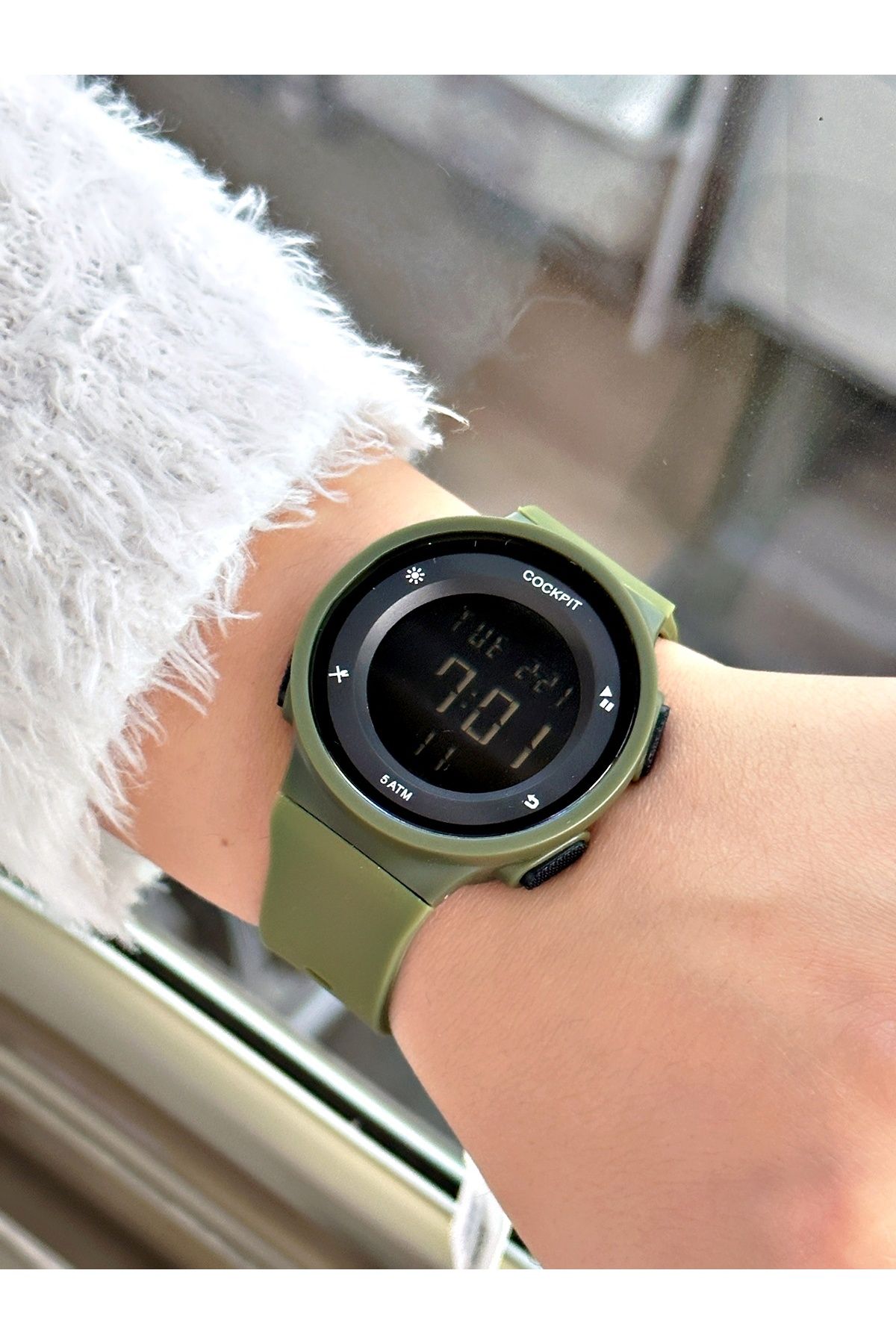 Kalenji watch hotsell 5 atm waterproof