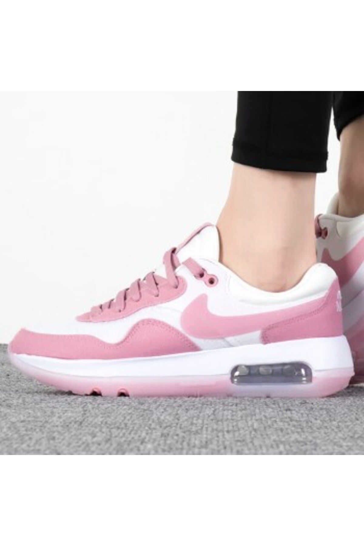 Nike heels cheap pink
