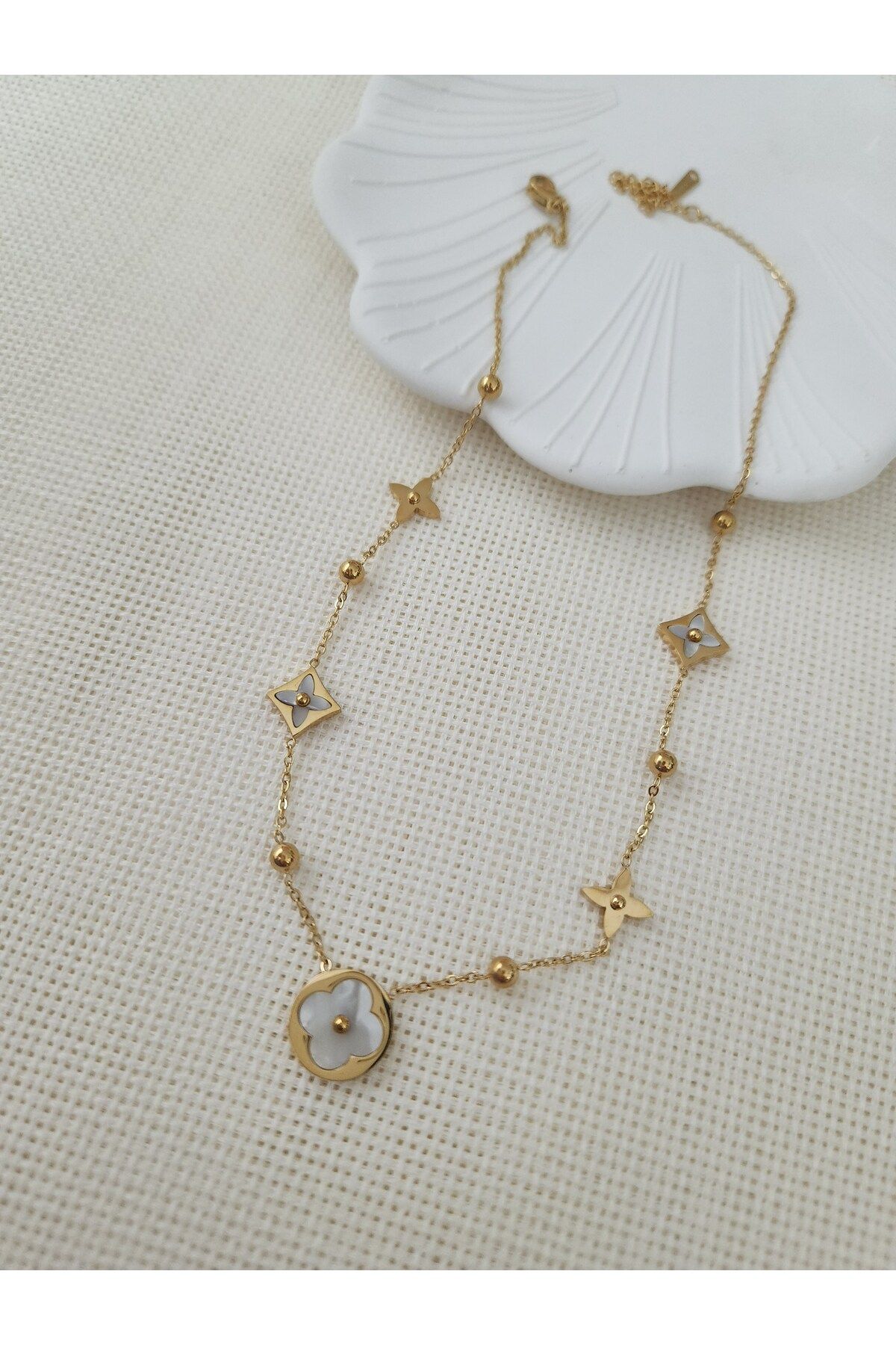Lv best sale clover necklace