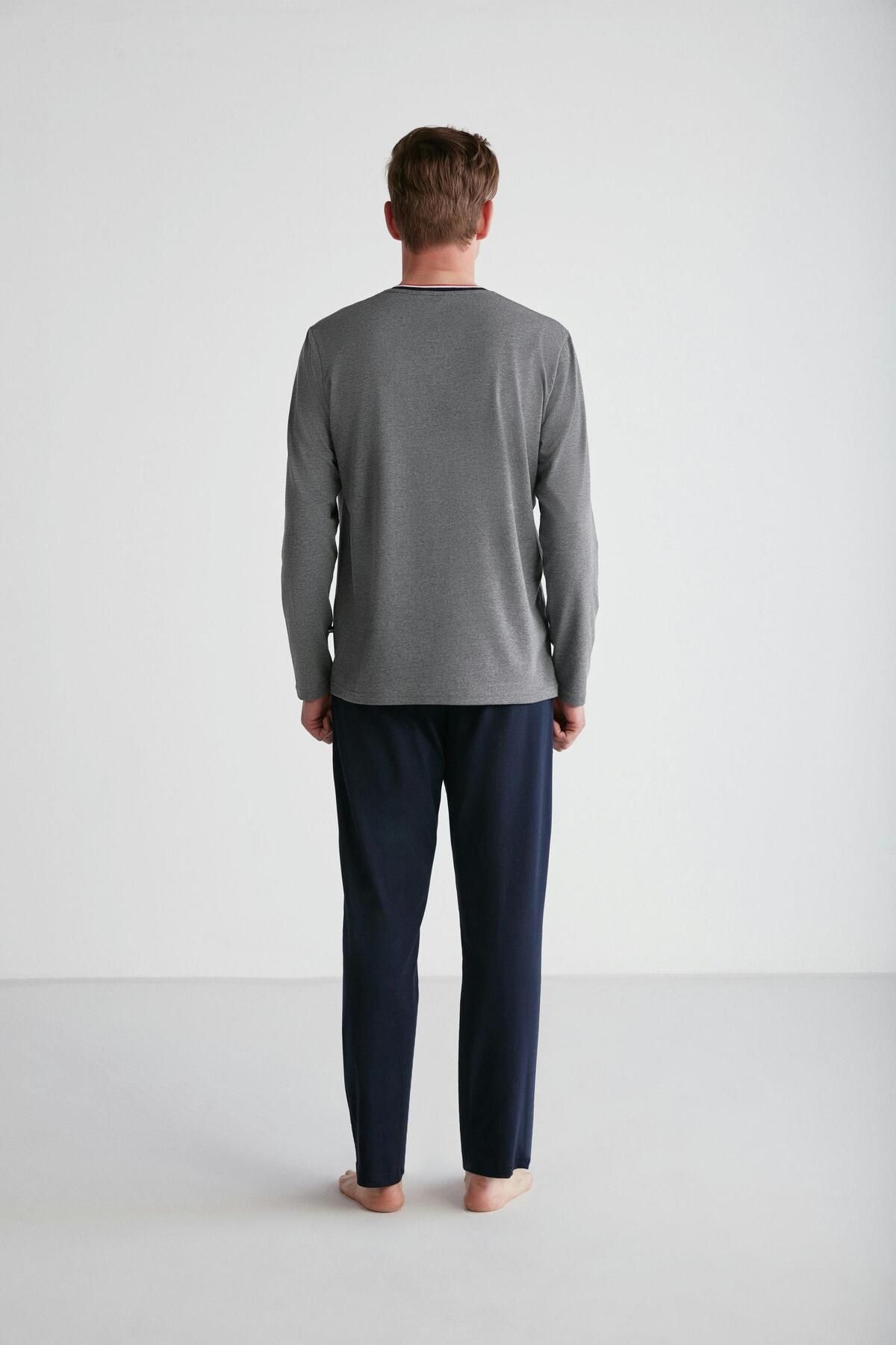 Uniqlo men's pajama hotsell set