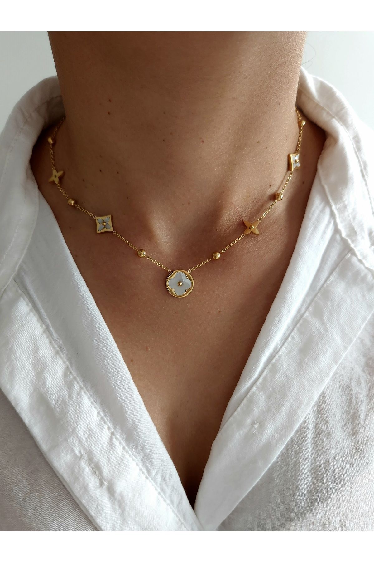 Lv hot sale choker necklace
