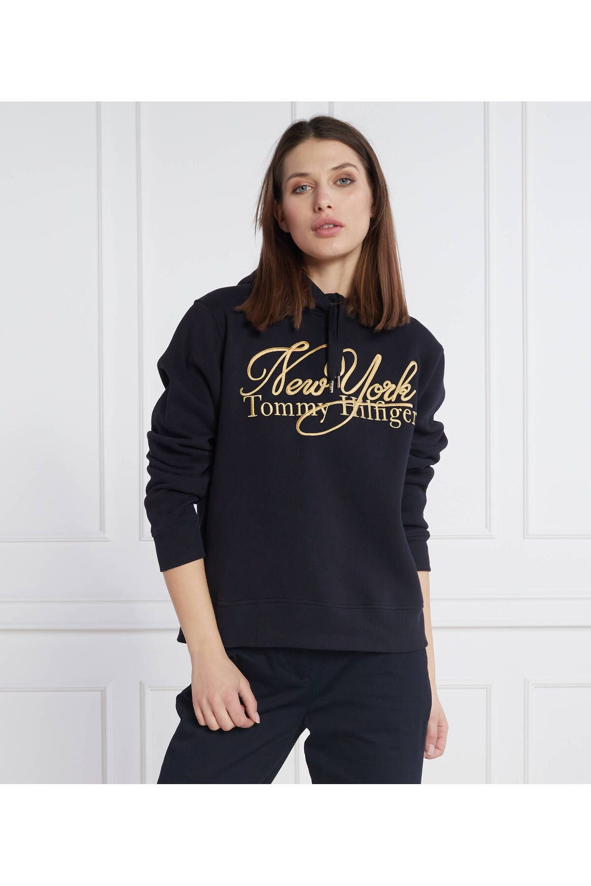 Tommy hilfiger metallic logo sweatshirt hotsell