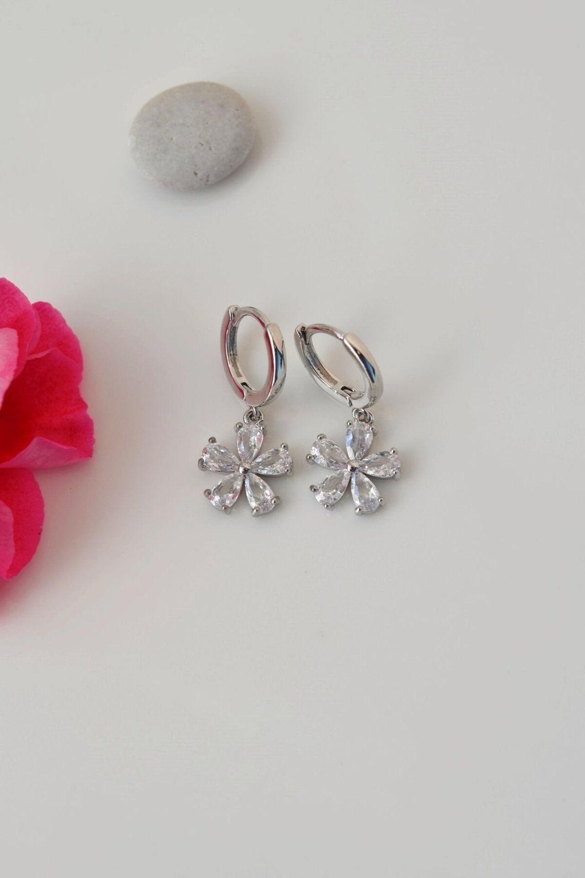 Silver discount pendant earrings