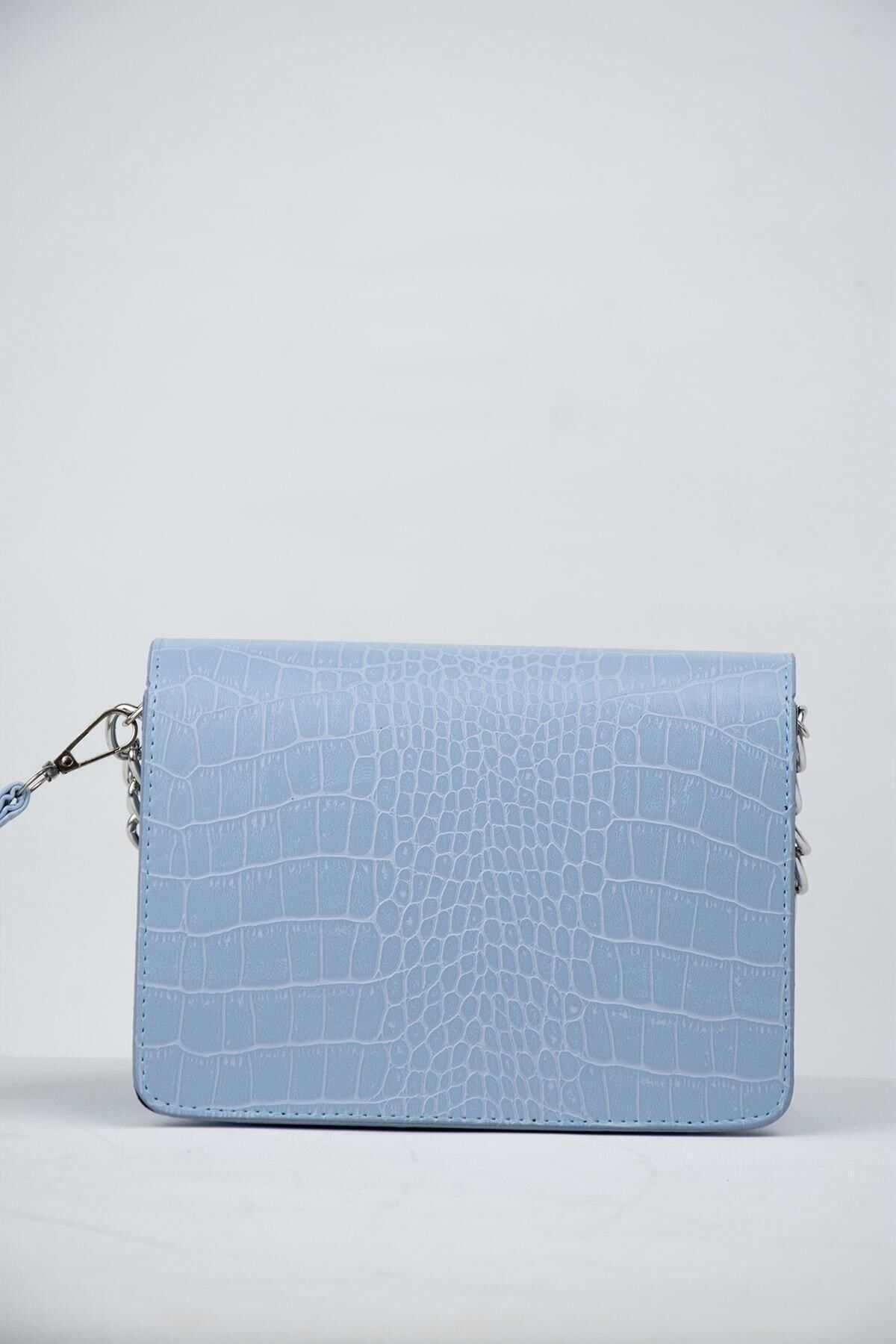Baby blue clutch 2025