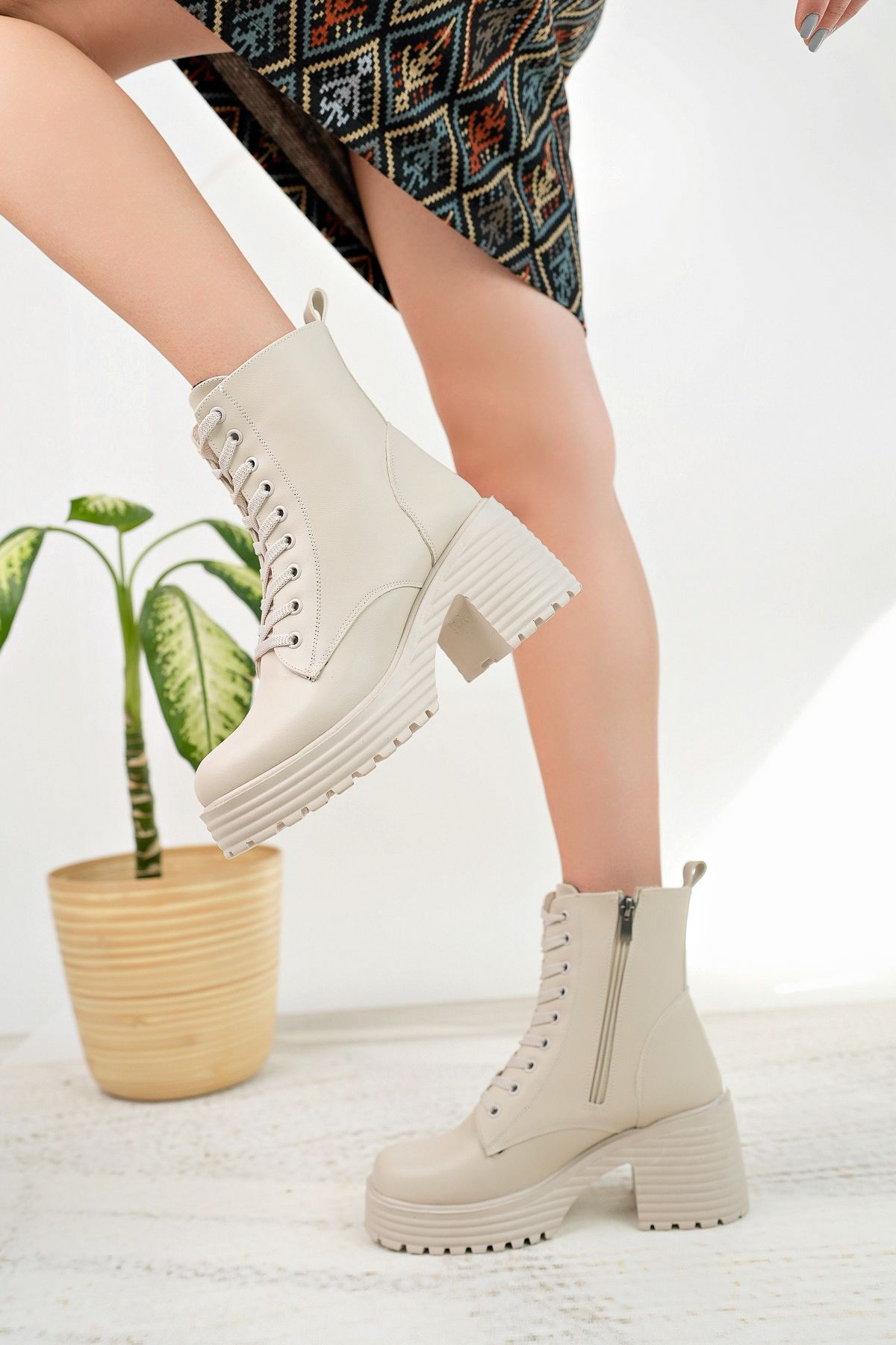Paula 2025 platform bootie