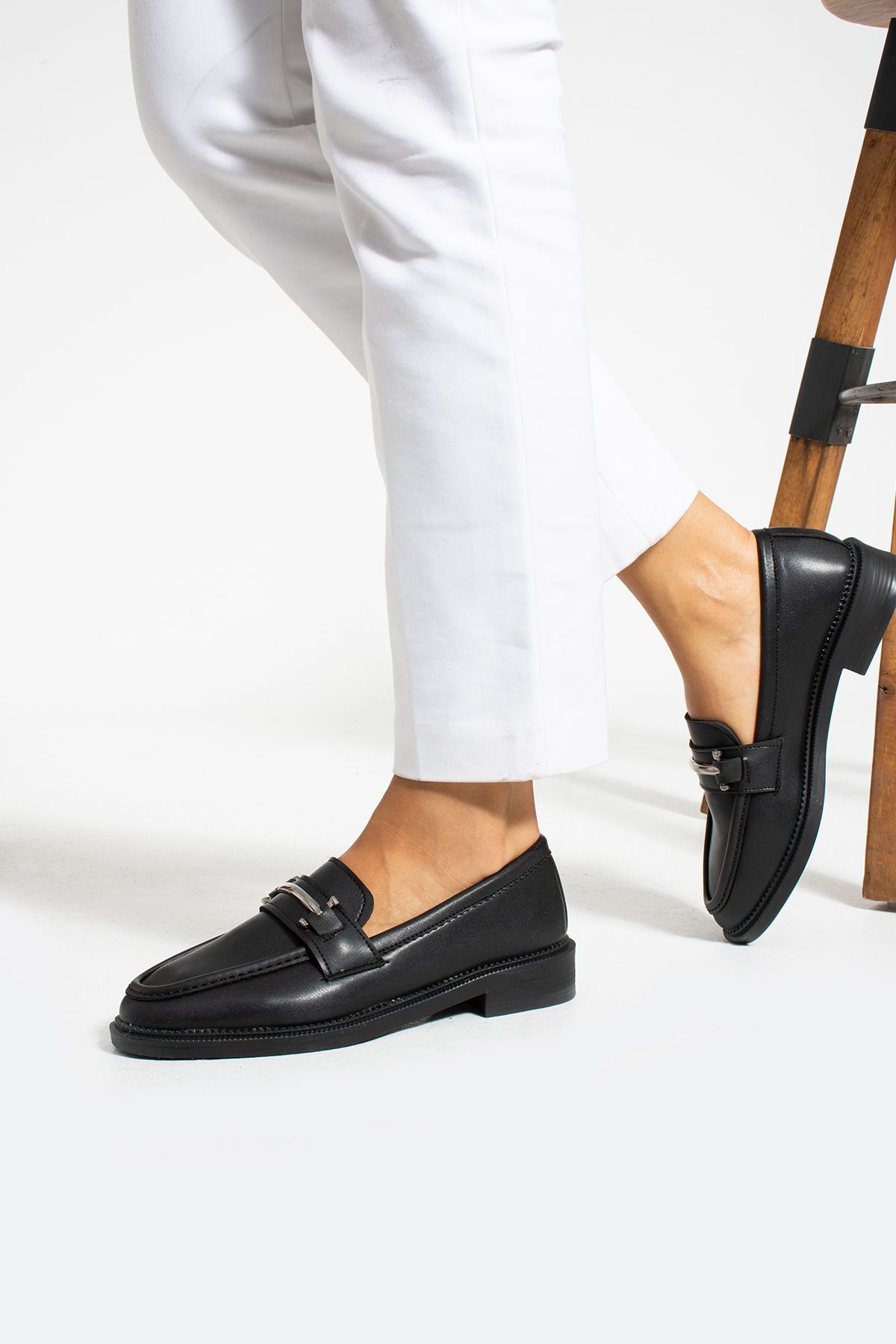 Classic loafers womens on sale