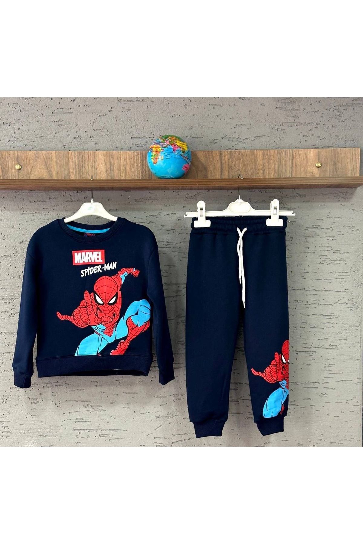 Winter tracksuit for kids 2025