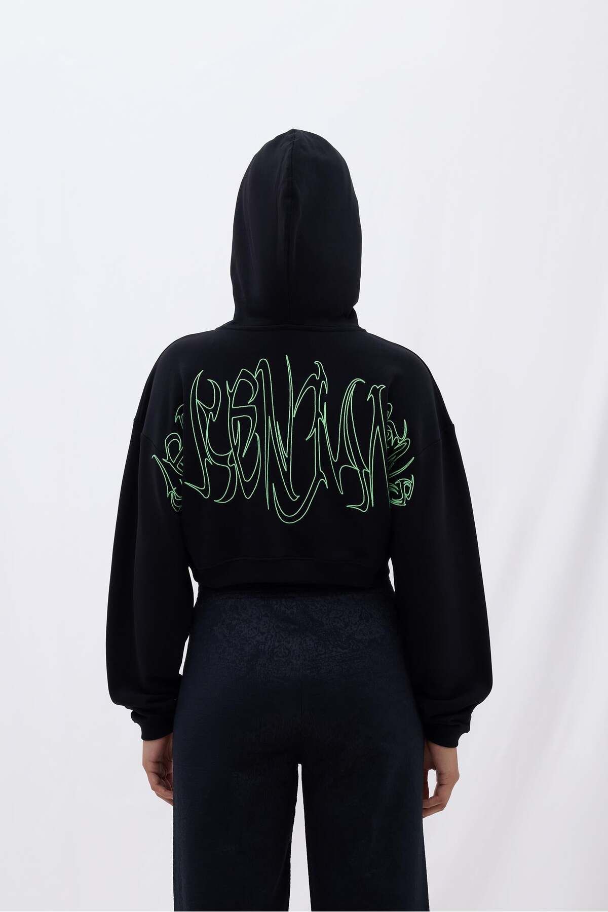 LES BENJAMINS LB BLACK WOMEN NEW SWEAT CROP FIT SEASON BASIC