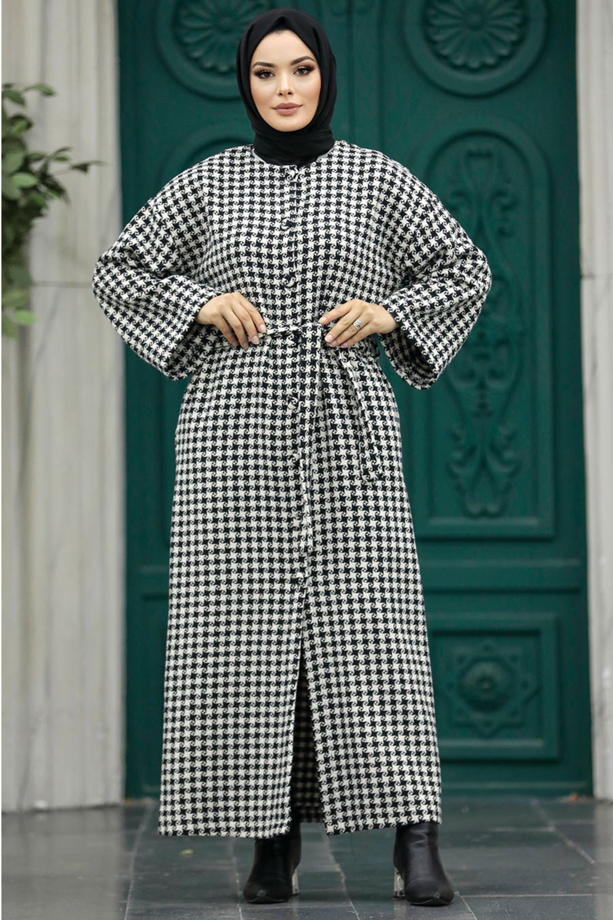 Checkered abaya on sale