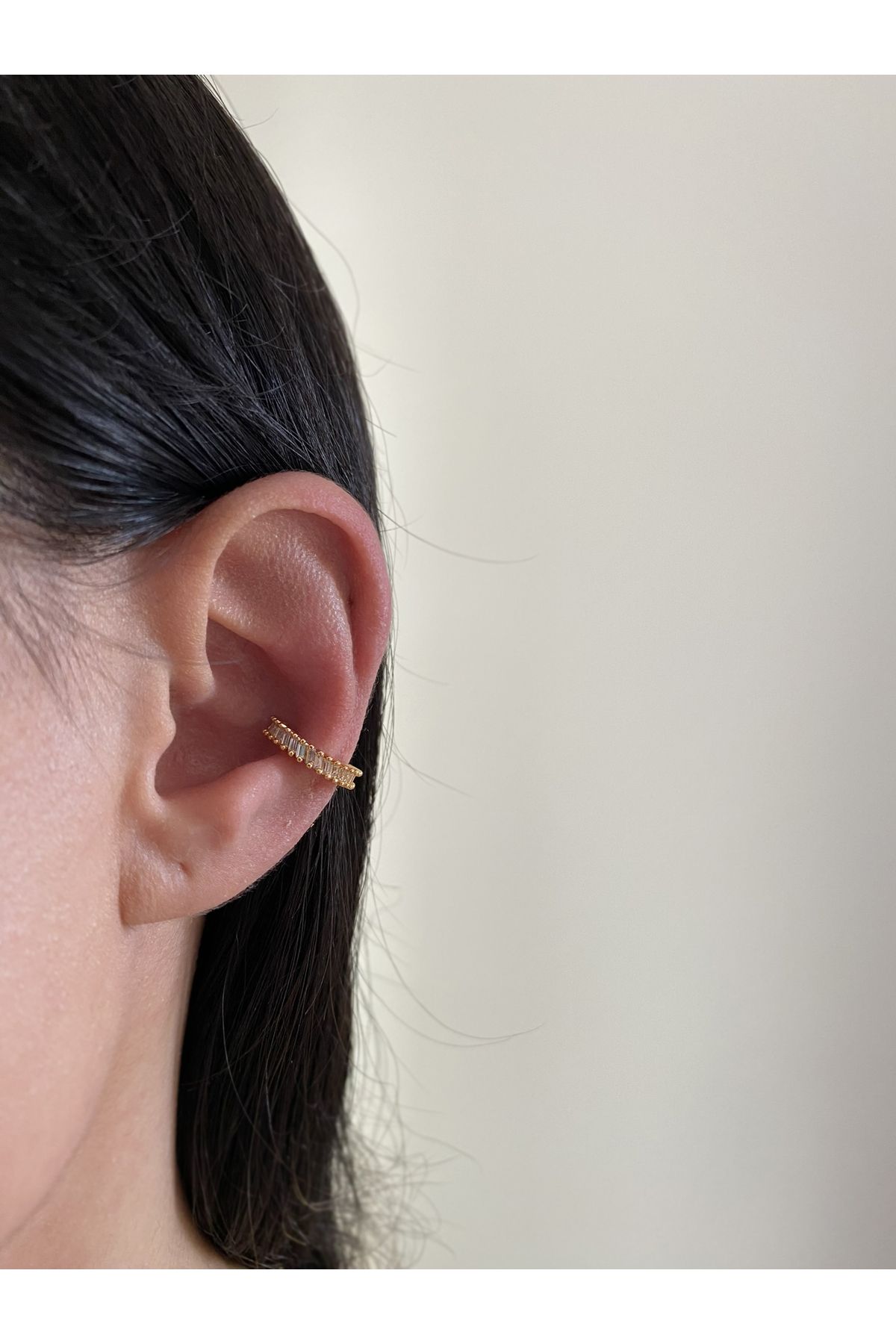 Thin gold hoop cartilage earrings store
