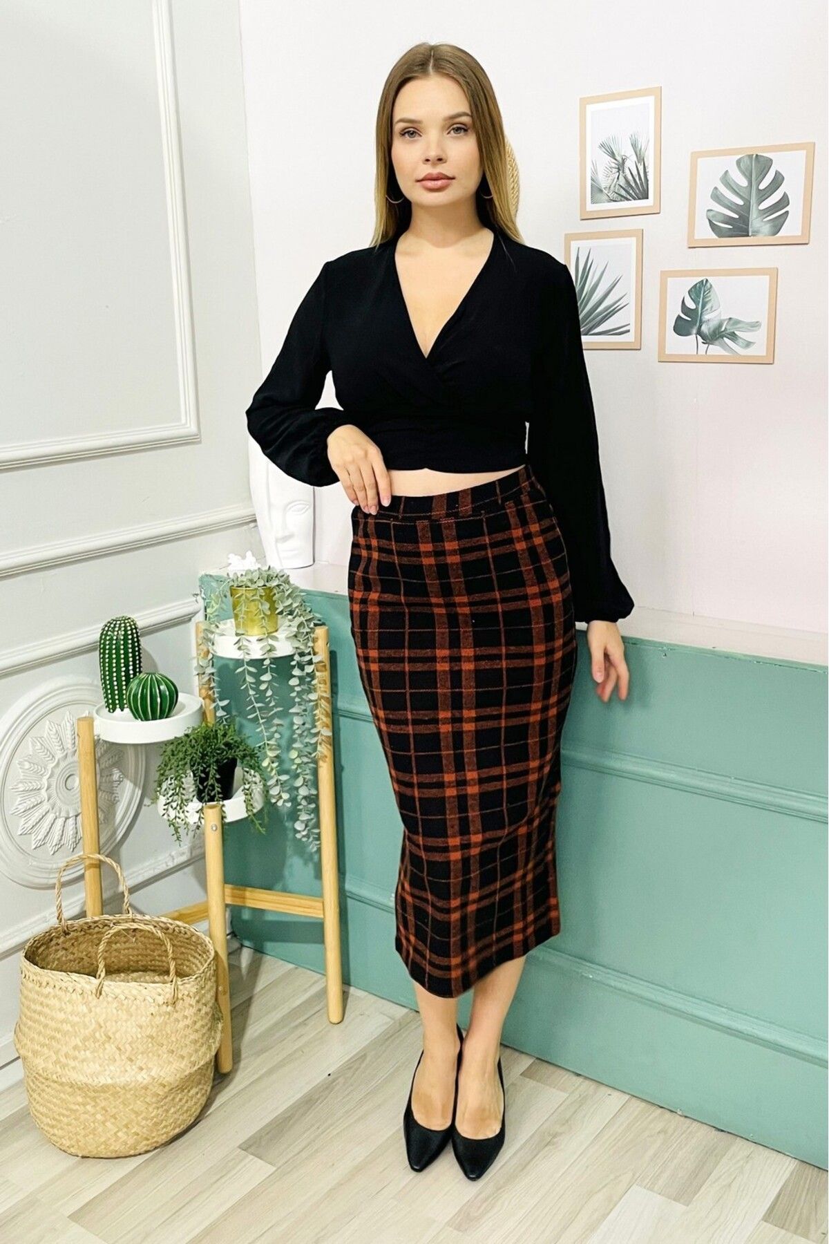 Pencil skirt with online plaid