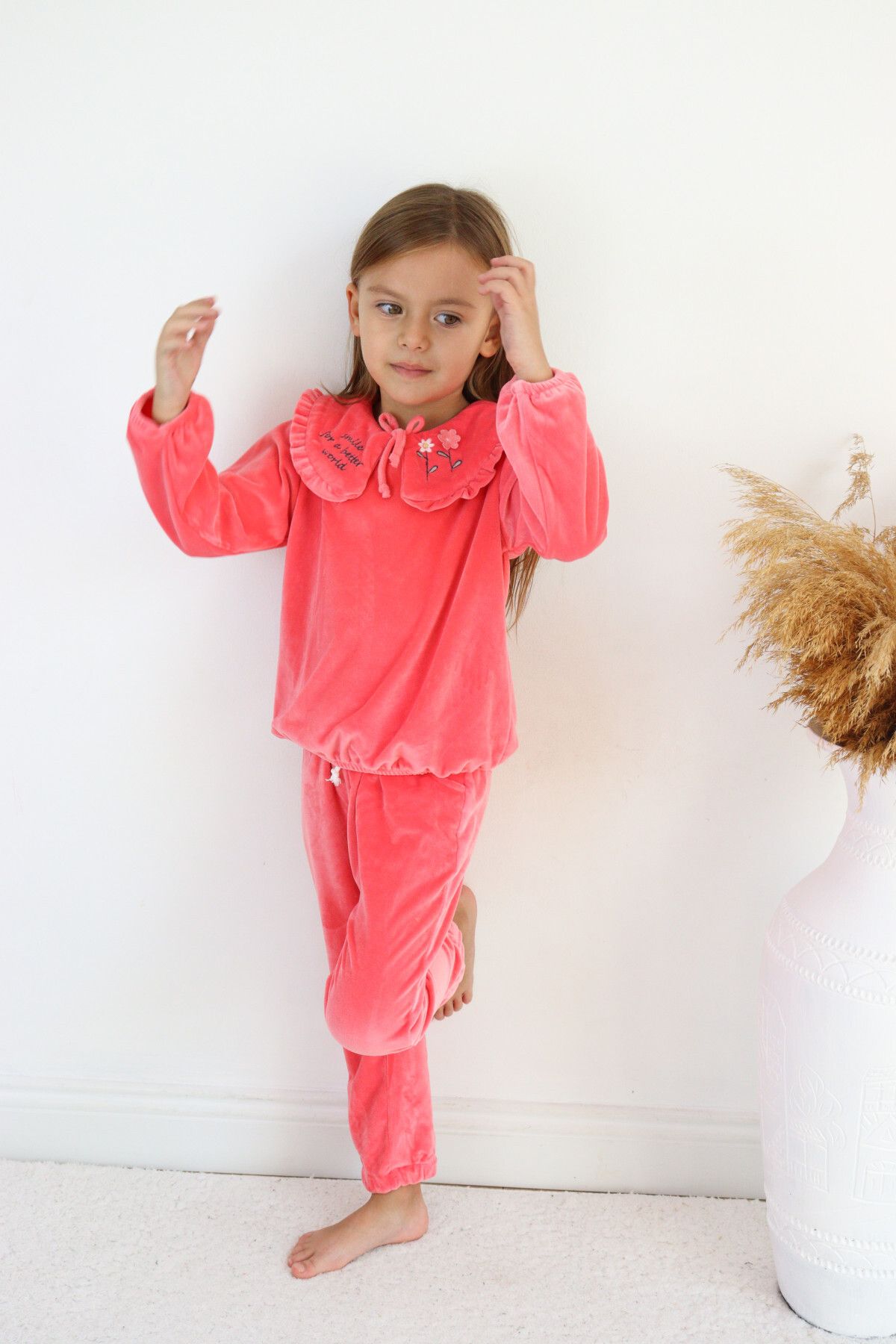 Girl velvet clearance tracksuit