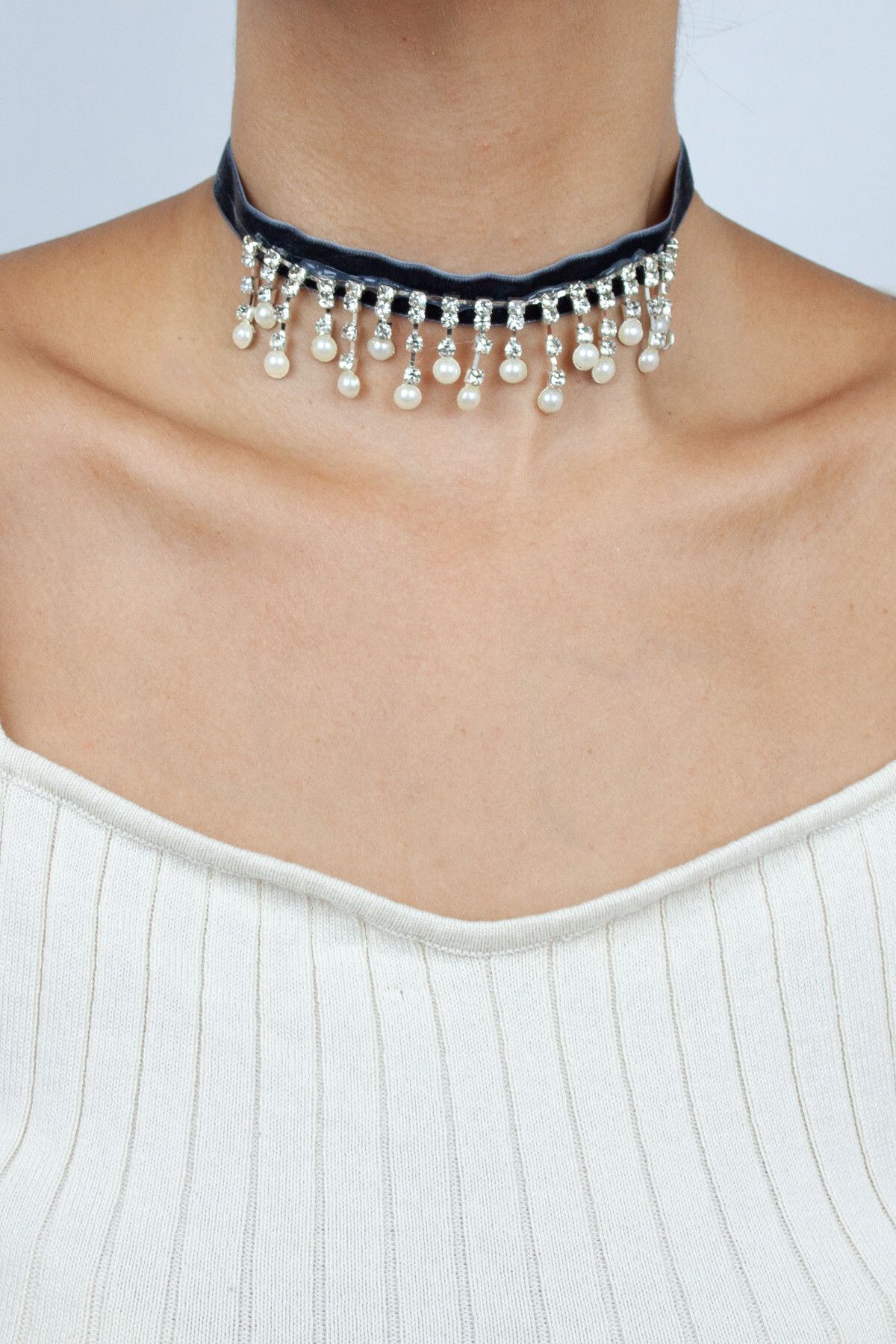 Pearl and stone choker necklace new arrivals