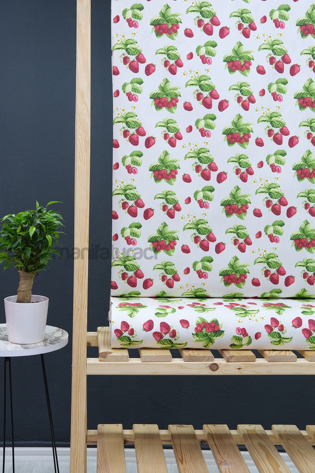 Wella Home Çilek Desenli Panama Duck Bezi Keten Kumaş