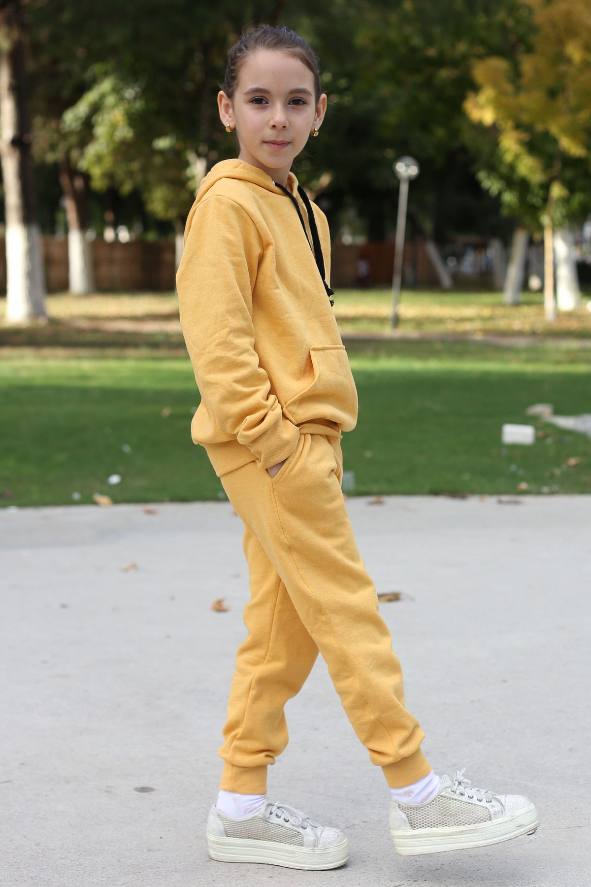 Yellow shop tracksuit kids