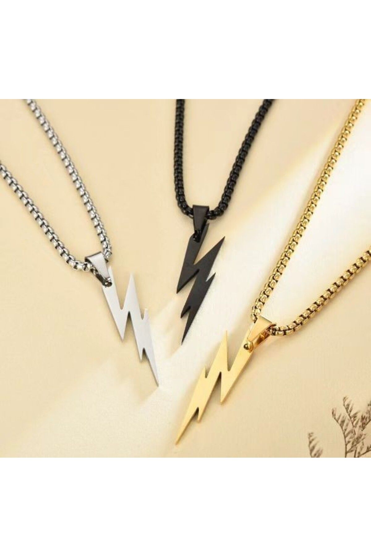 Lightning choker shop