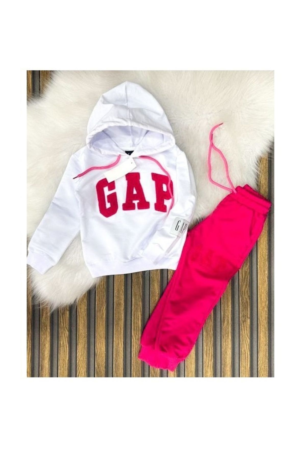 Girls gap tracksuit cheap