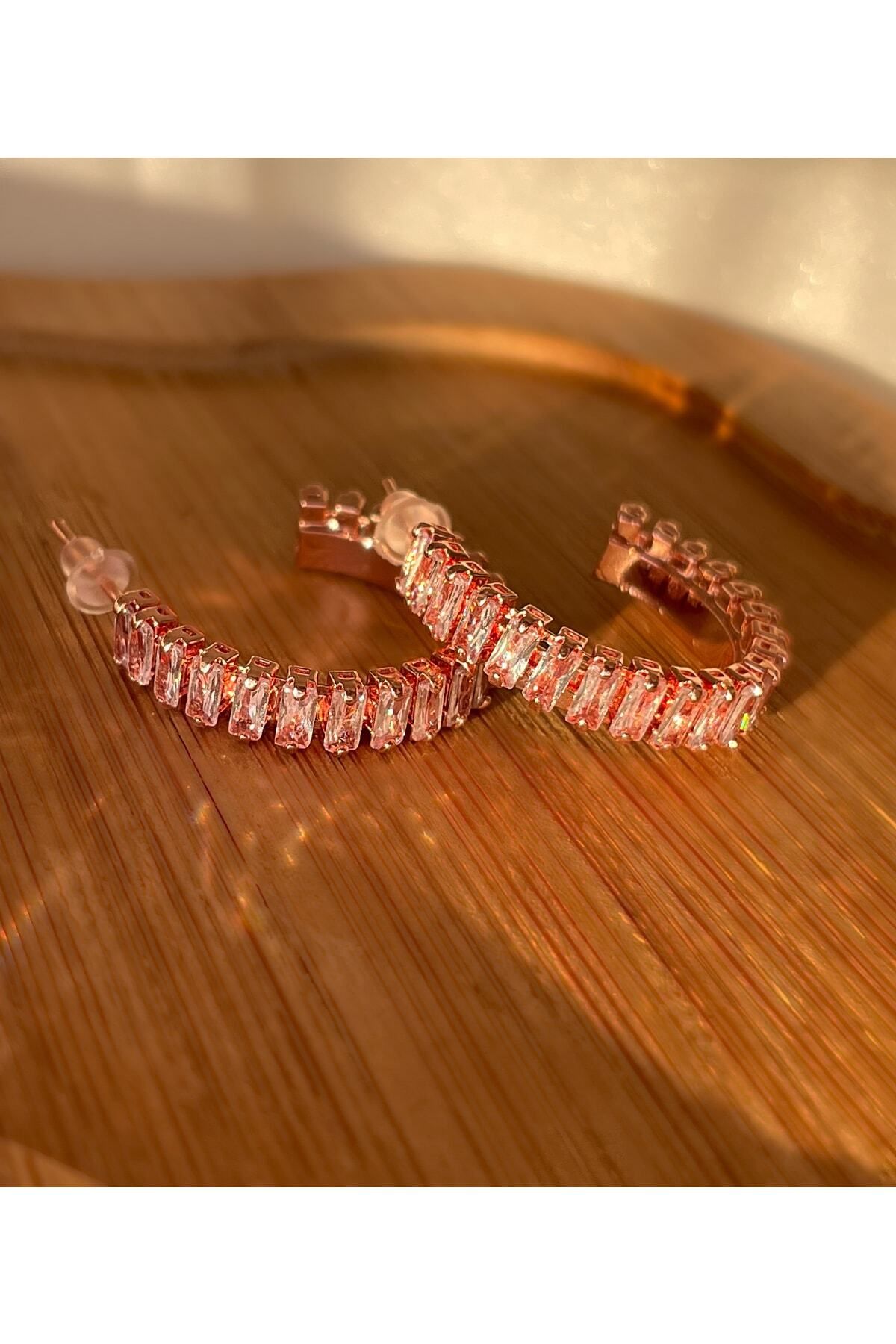 Rose gold color earrings hotsell