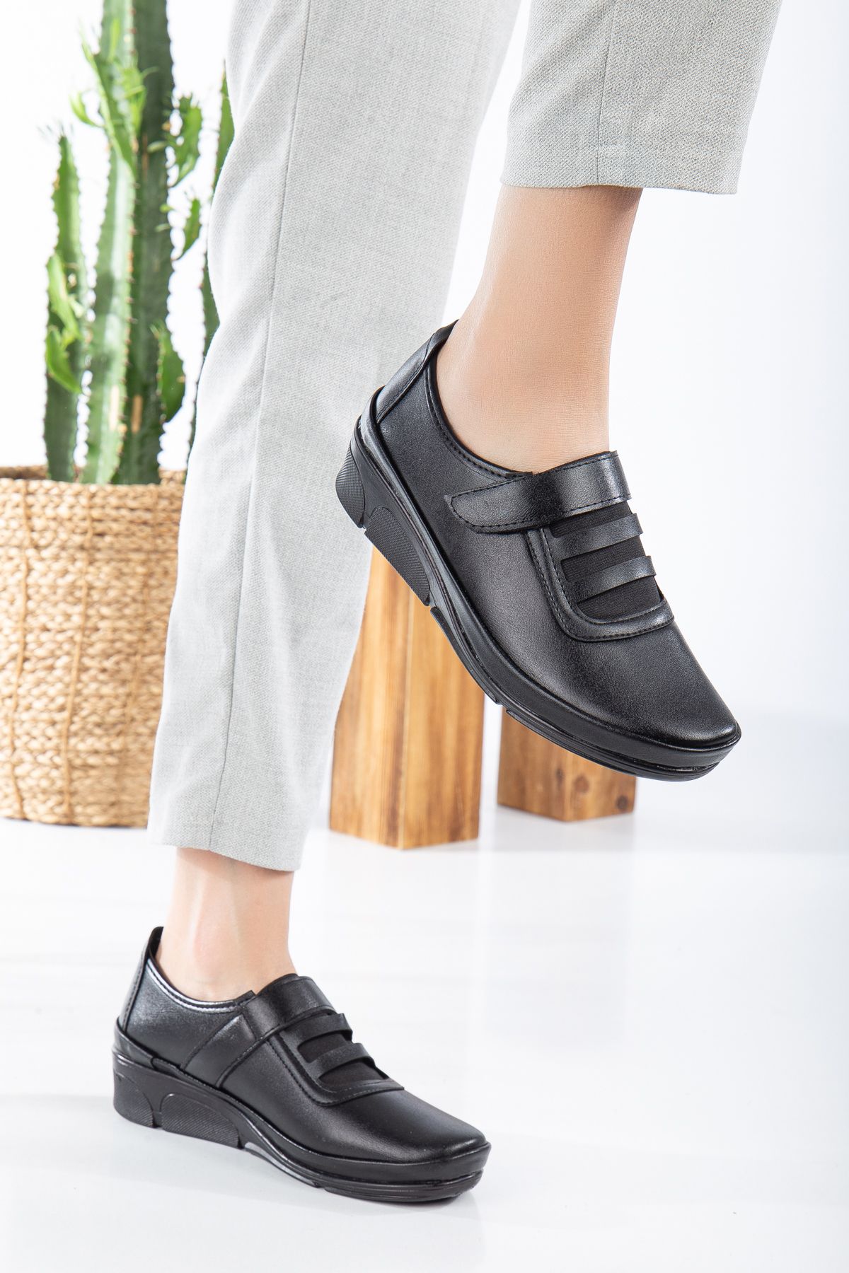Women's orthopedic clearance velcro shoes