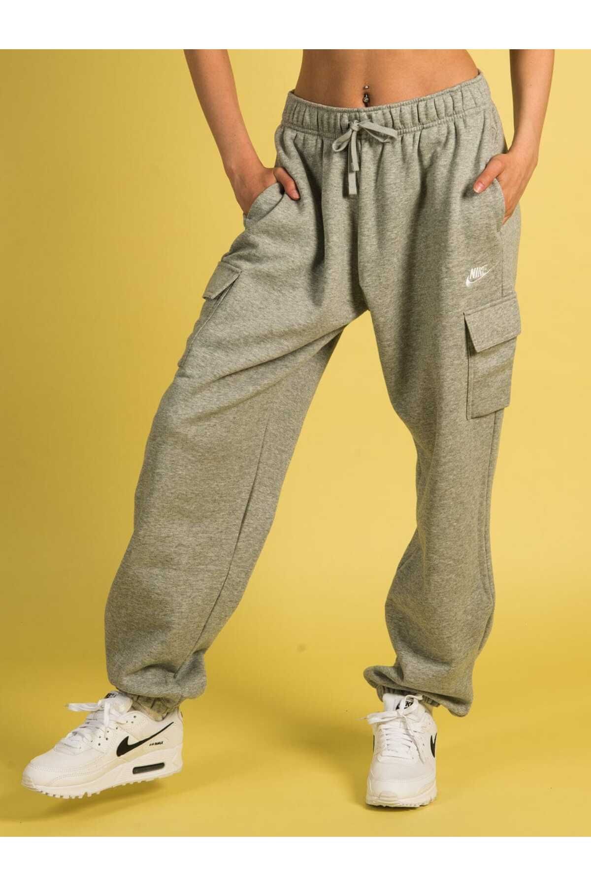 Nike cargo deals tracksuit