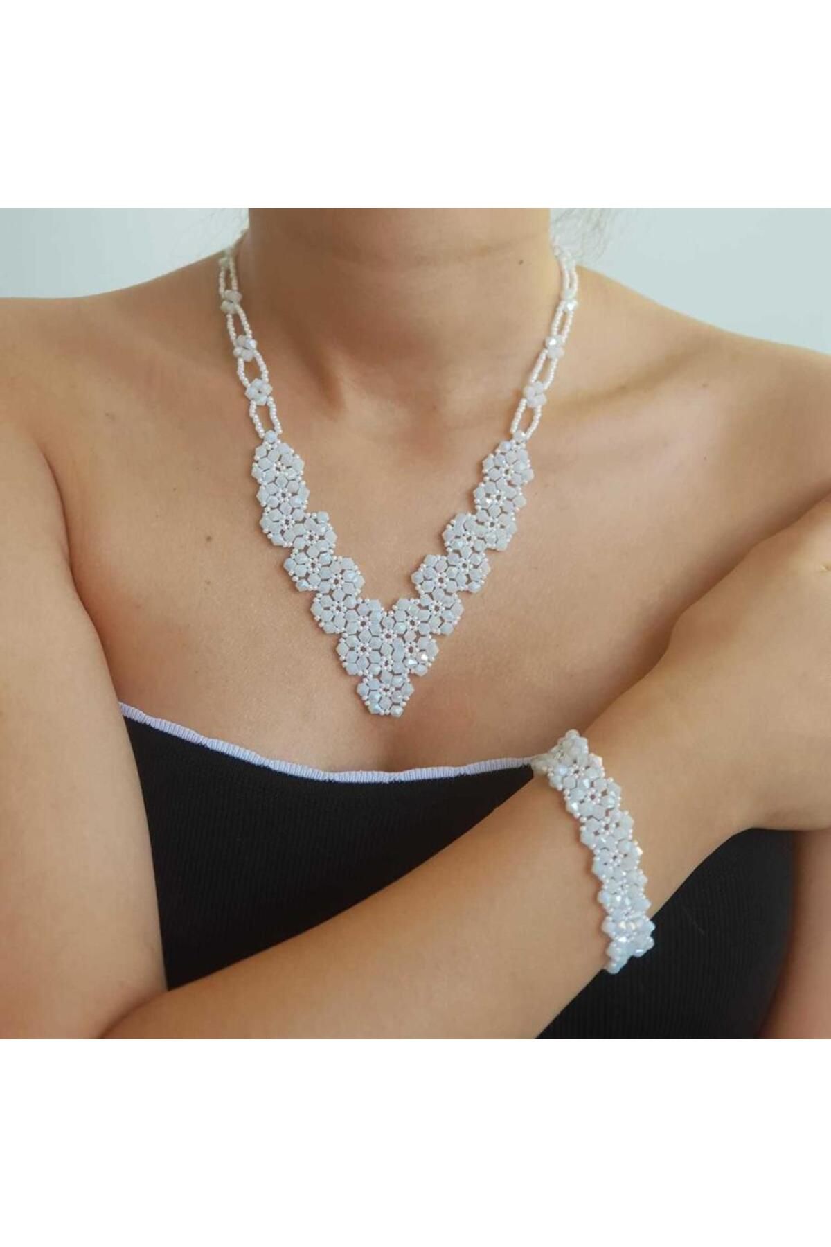 White crystal shop necklace set