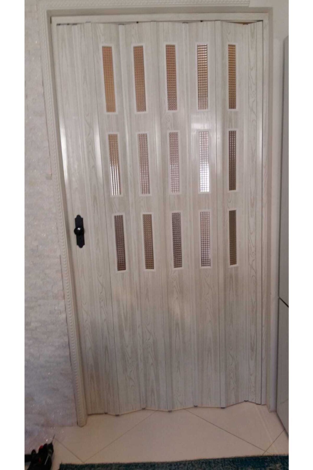 FARAN DEKORASYON Akağaç Camlı Akordiyon Kapı 160*205