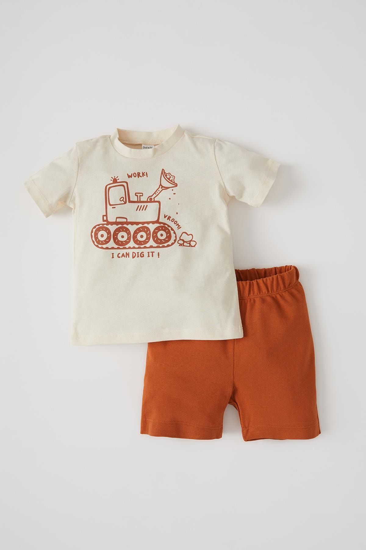 DeFacto Erkek Bebek Bej Baskılı Kısa Kol T-shirt Ve Şort Takımı