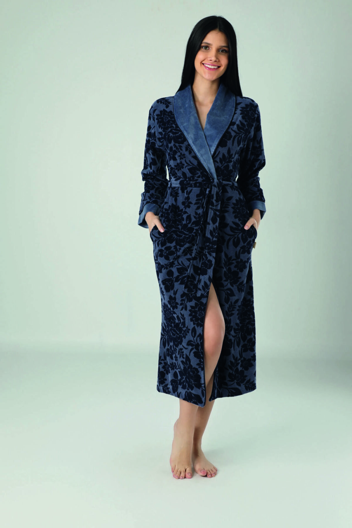 Nuşa Kadın Füme Siyah Jakarlı Bambu Cotton Sabahlık Bornoz