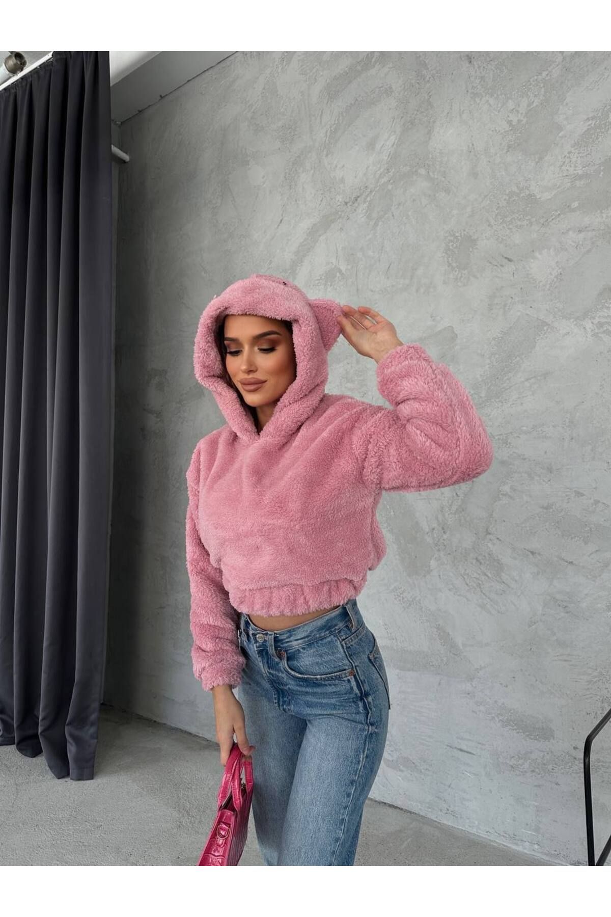 Fluffy teddy cropped on sale hoodie