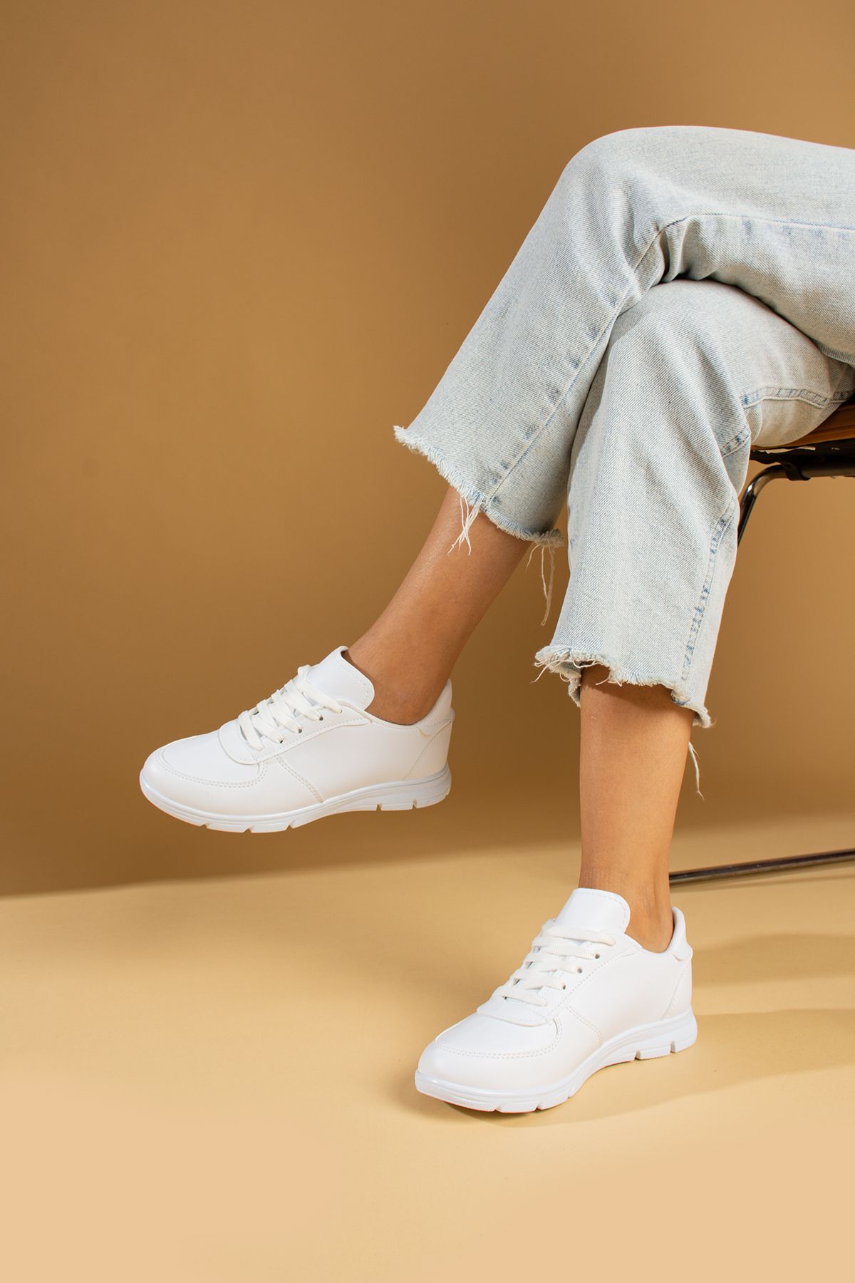 Kadın Beyaz Cilt Bağcıklı Rahat Taban Sneaker Günlük Spor Ayakkabı