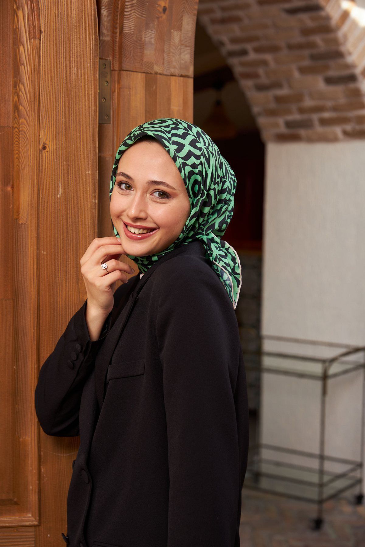 Ipekhan Geo Trefoil Soft Scarf Green Black 1159 12 Trendyol
