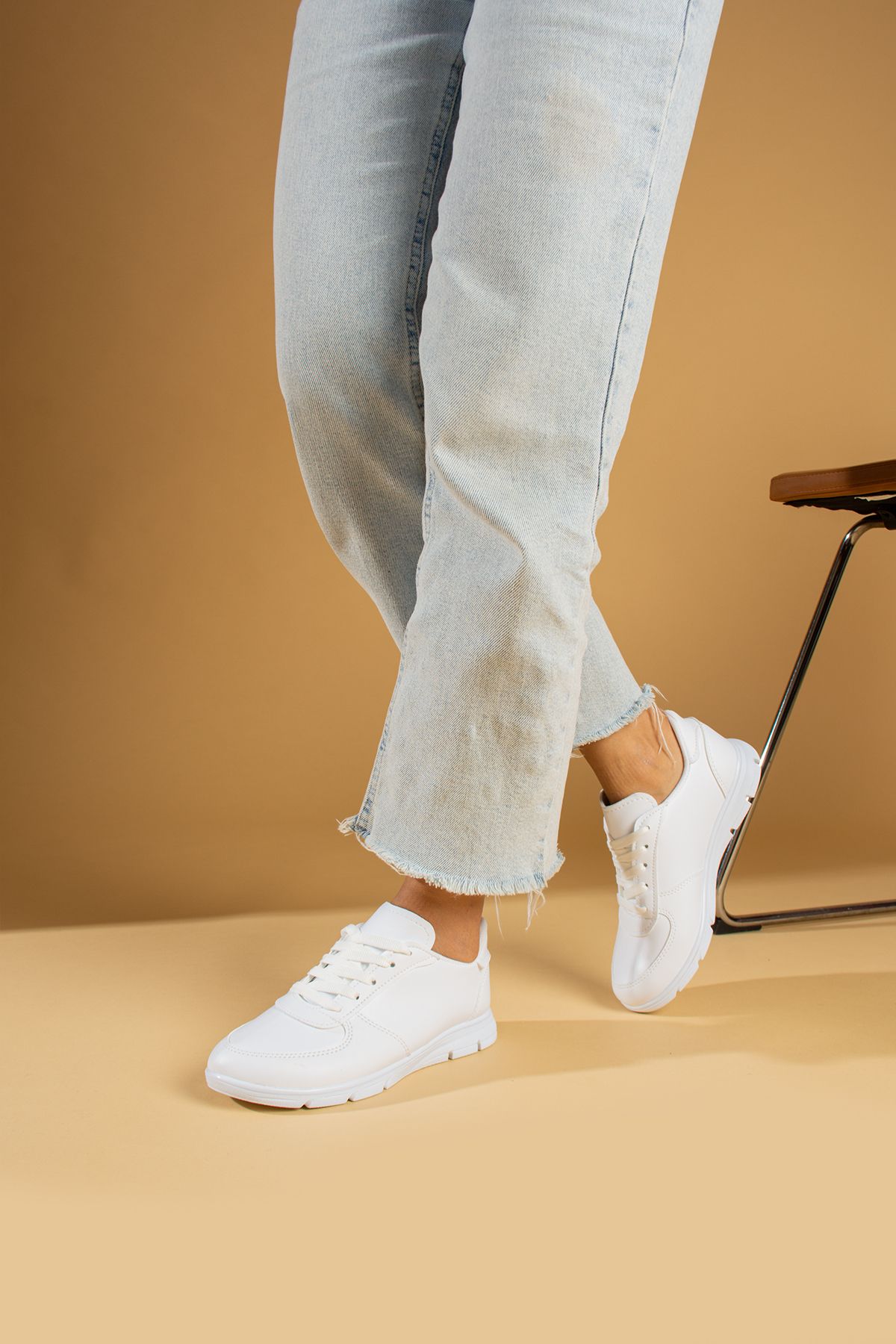 Kadın Beyaz Cilt Bağcıklı Rahat Taban Sneaker Günlük Spor Ayakkabı