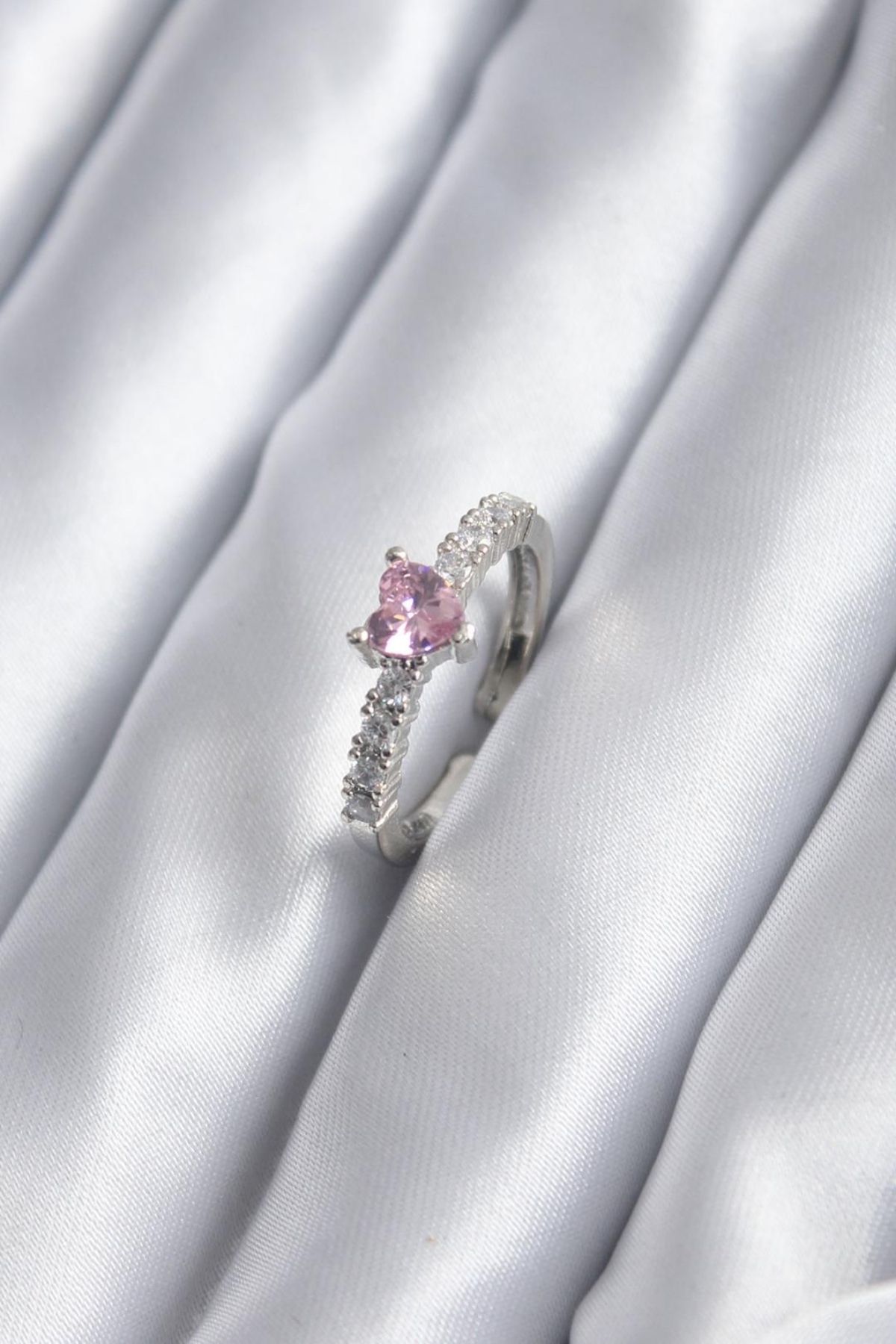 Pink best sale zircon ring