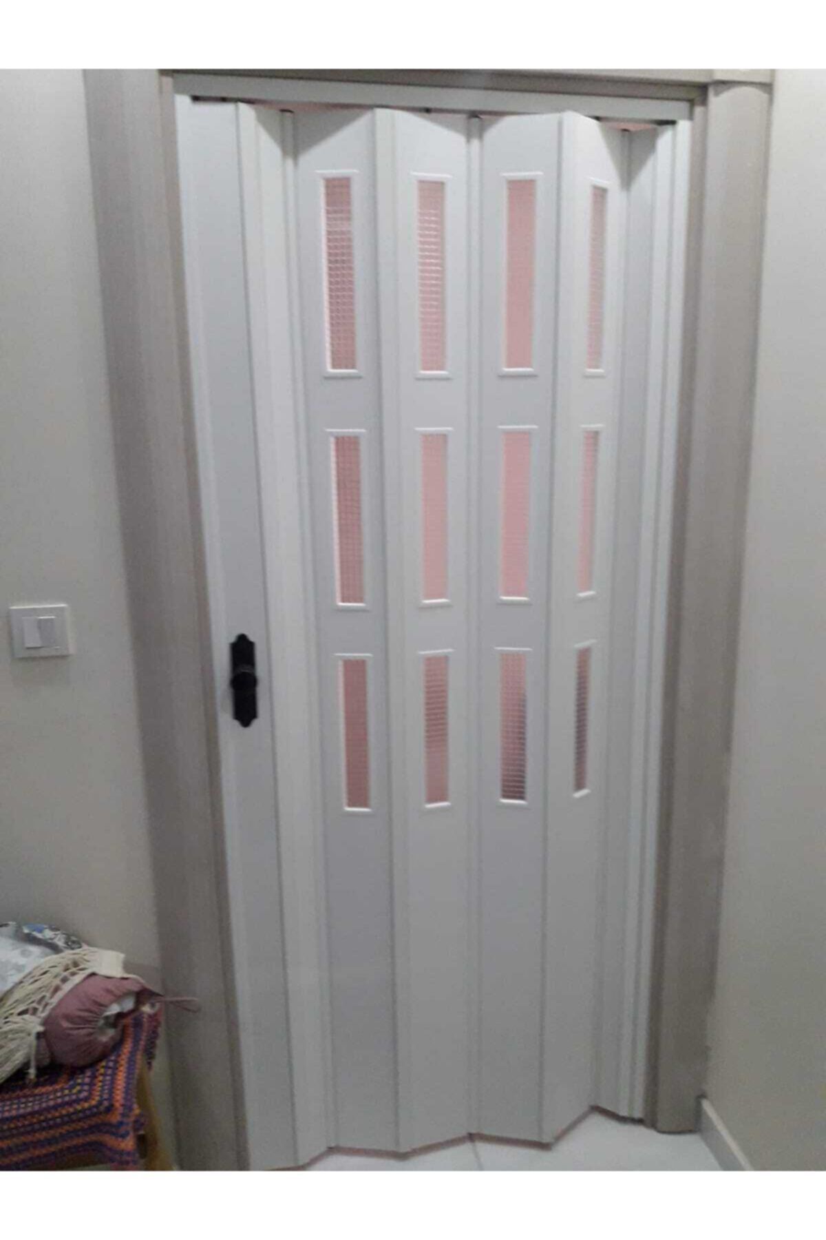 FARAN DEKORASYON Beyaz Camlı Akordiyon Kapı 70*235