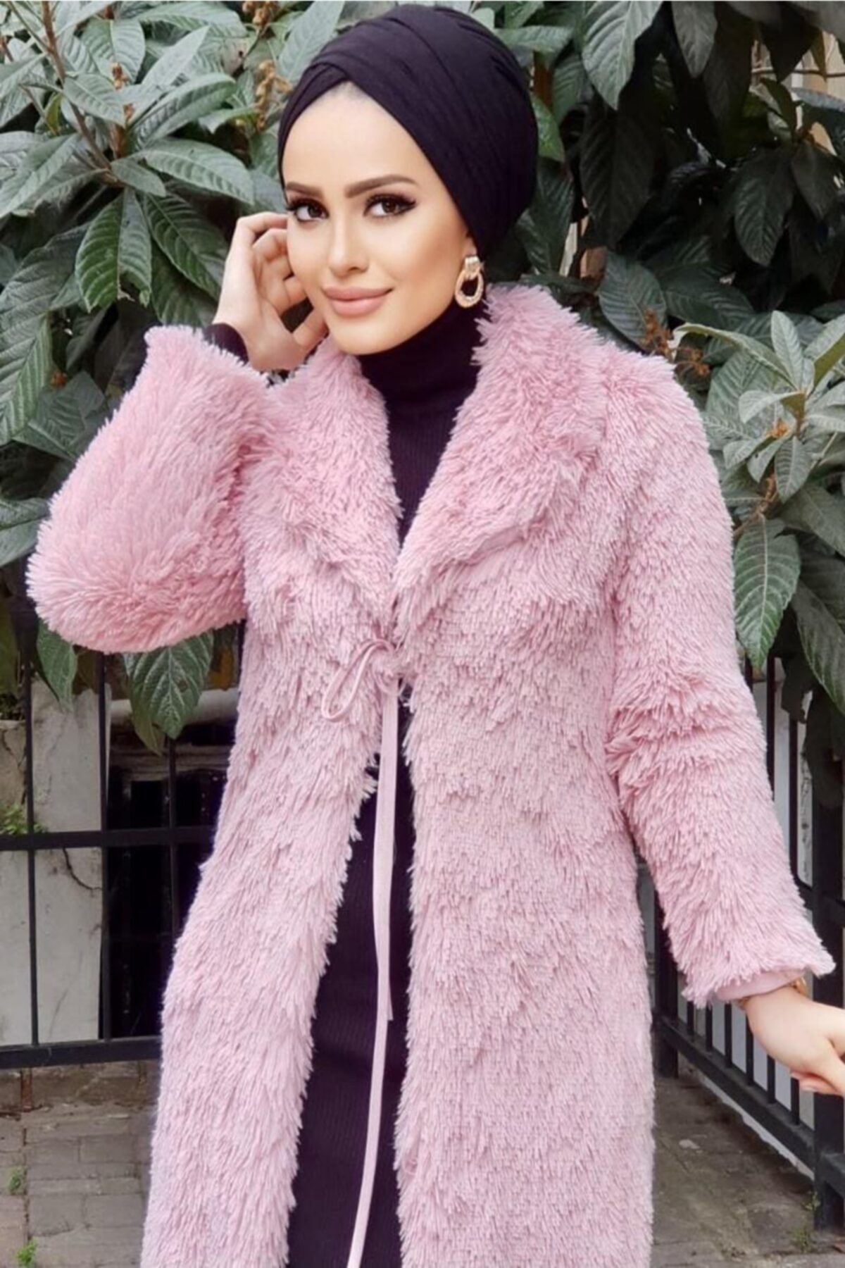 adressbutik Kadın Pudra Renk Önden Bağlamalı Kürk Görünümlü Püsküllü Pardesü